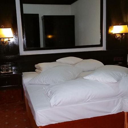 Conacul Balta Alba Hotel Екстериор снимка